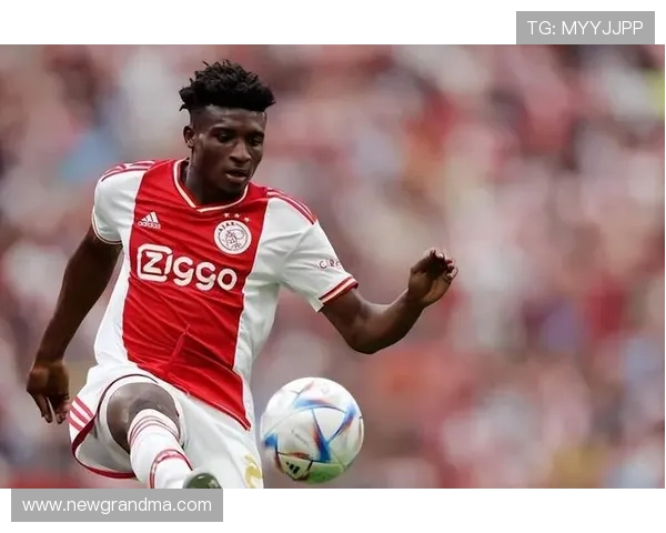 从北西兰新星到阿贾克斯王牌：库杜斯职业生涯全景复盘