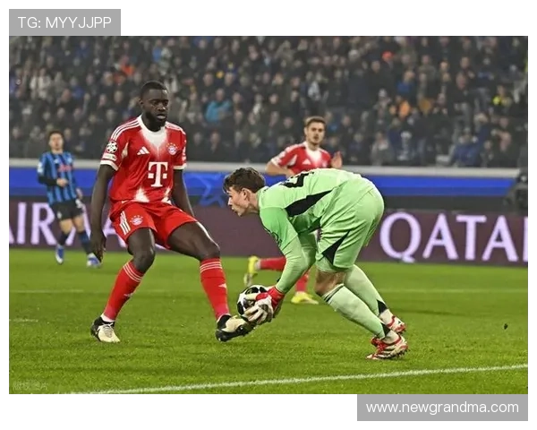 拜仁防守体系漏洞频出问题显现，对赛季争冠形势稳定性带来考验