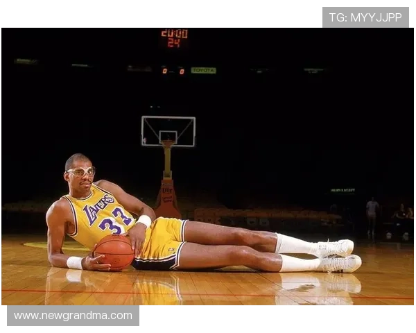 卡里姆·阿布杜尔-贾巴尔内线背身单打效率远超同时代对手